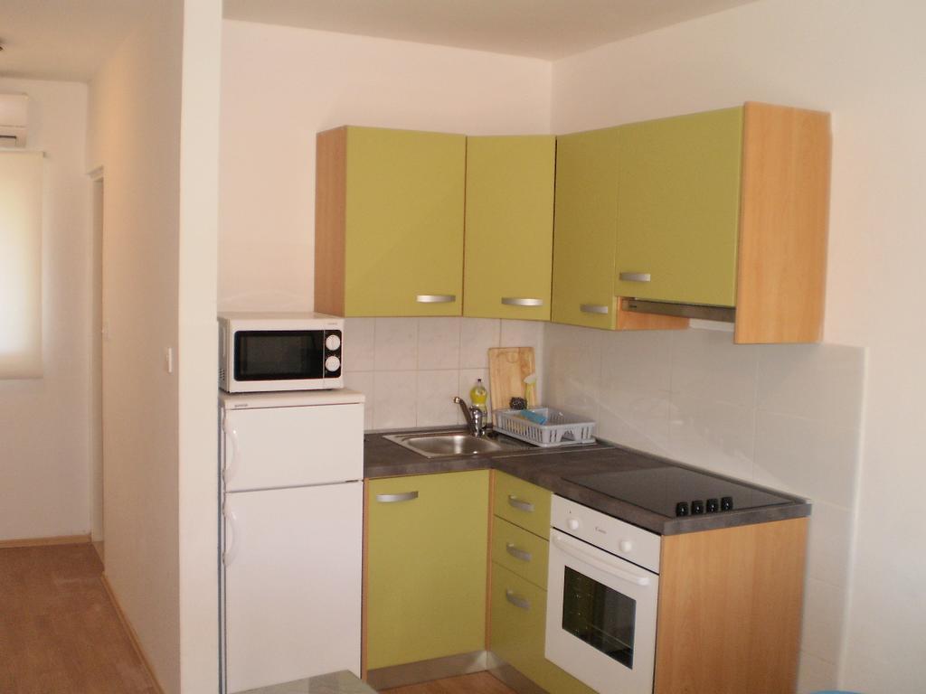 Apartments Vala Рогозниця Екстер'єр фото