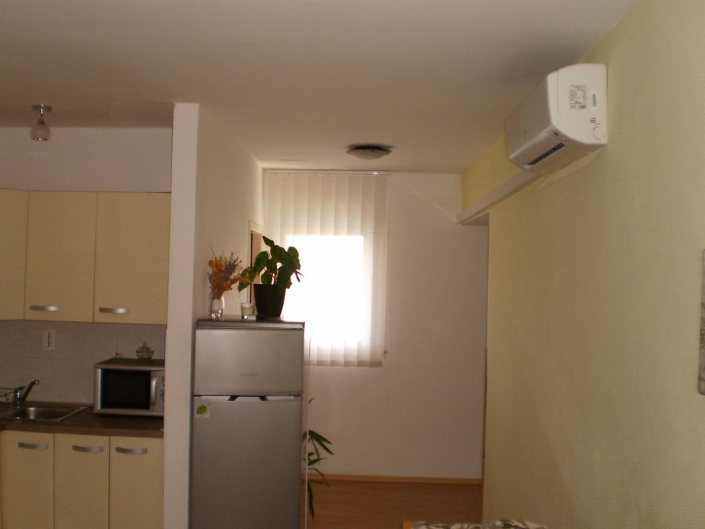 Apartments Vala Рогозниця Екстер'єр фото